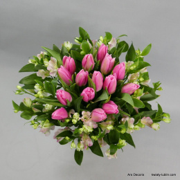 Tulipany z alstremerią różne kolory