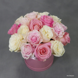 Flowerbox z róż duży różne kolory