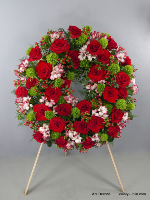 Wieniec rzymski, średnica ok. 80 cm - inwencja florysty Wieniec rzymski, średnica ok. 80 cm - inwencja florysty