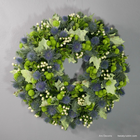 Wieniec rzymski, średnica ok. 80 cm - inwencja florysty Wieniec rzymski, średnica ok. 80 cm - inwencja florysty